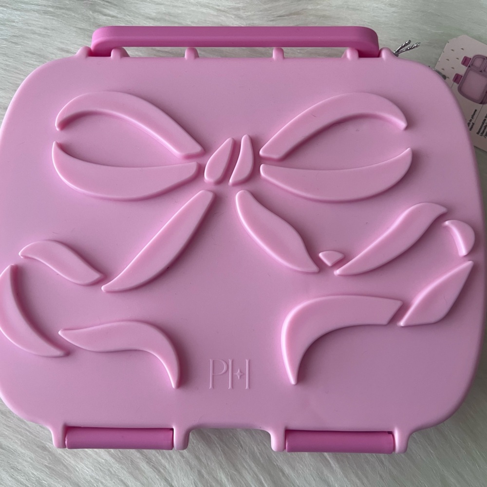 Bow Bento-Style Lunchbox. New with Tags.